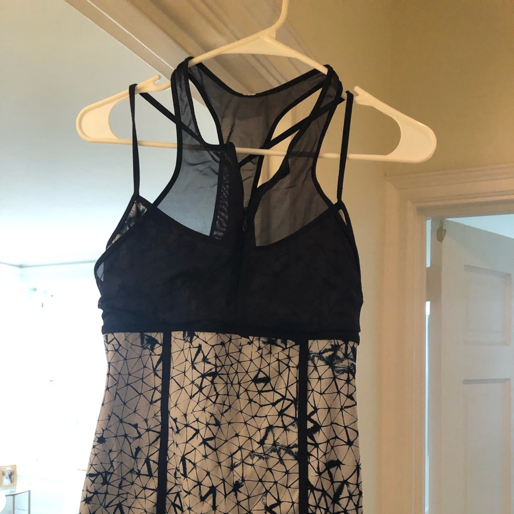 Lululemon workout tank